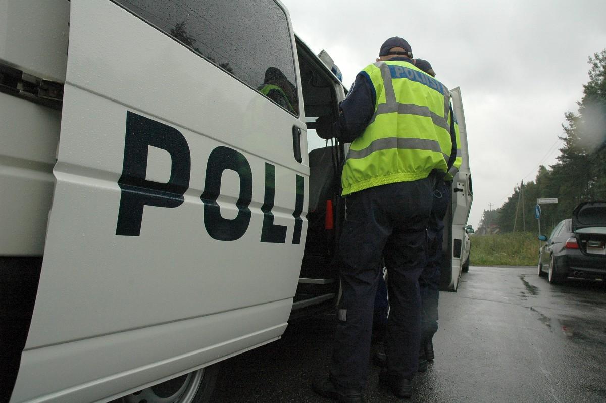 Polis bil och polis