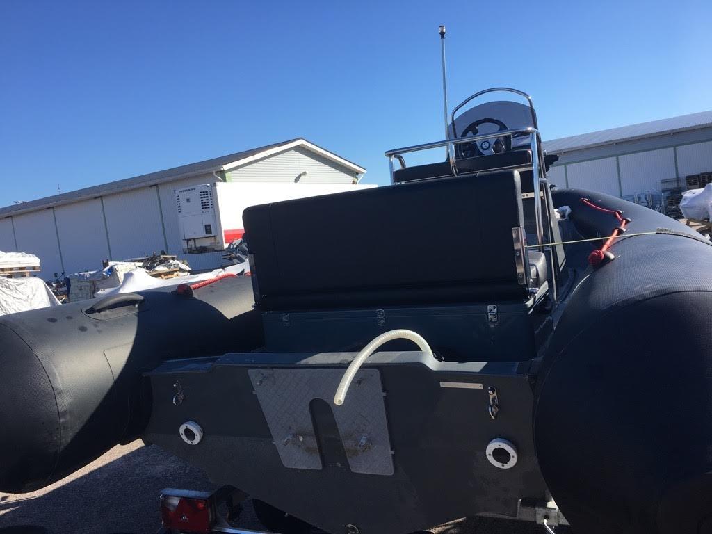 Båt utan motor.