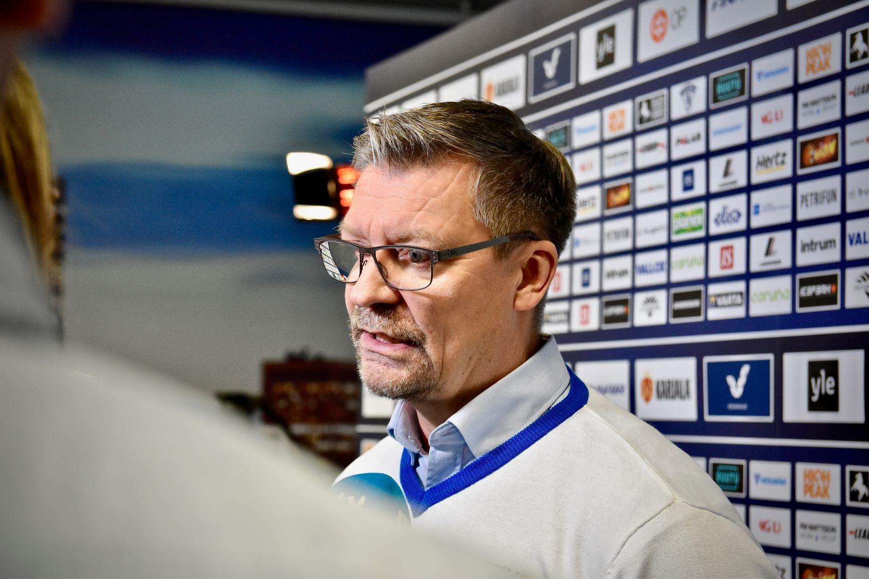 År 2011 utsågs Jukka Jalonen till årets tränare i Finland. Nu får han stolt ta emot titeln en gång till.