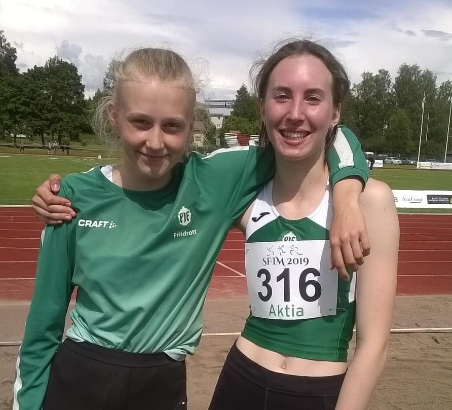 Emma Loo och Saga Malmio