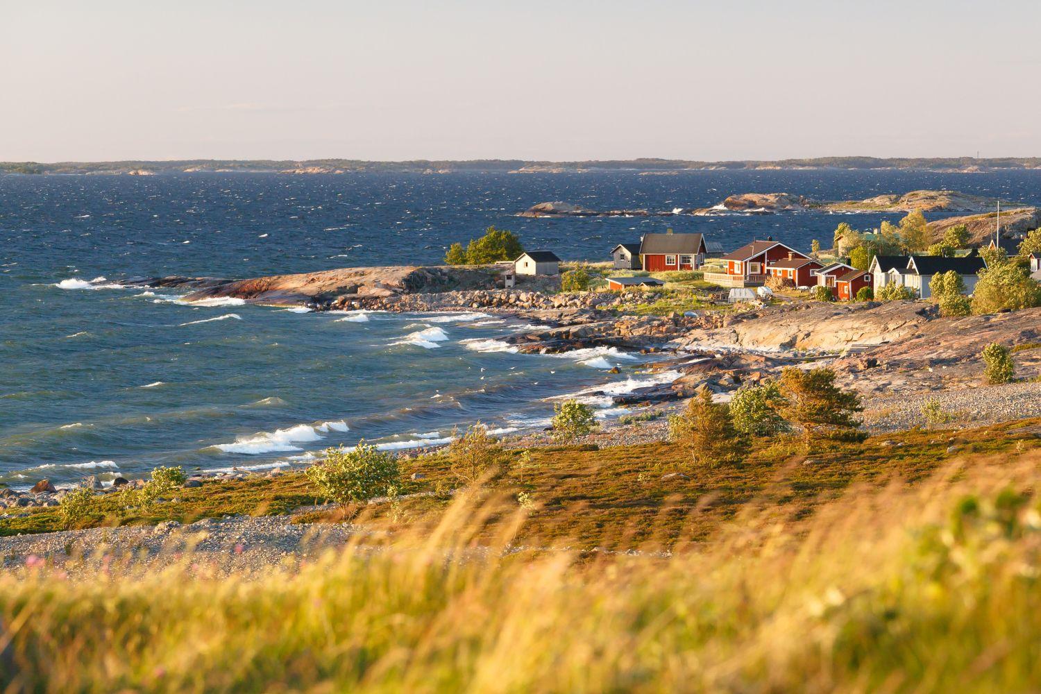 Liten by på stor holme