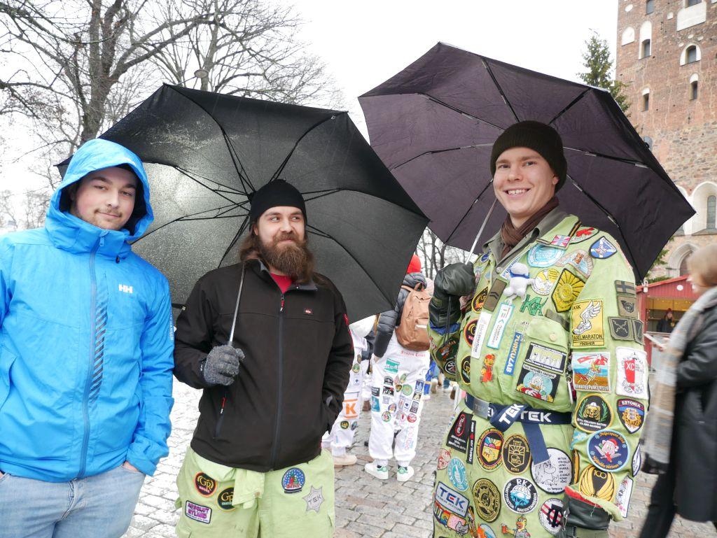 Bröderna Romeo och Robin Nyberg från Hangö och deras kompis Topias Mannisto från Helsingfors.