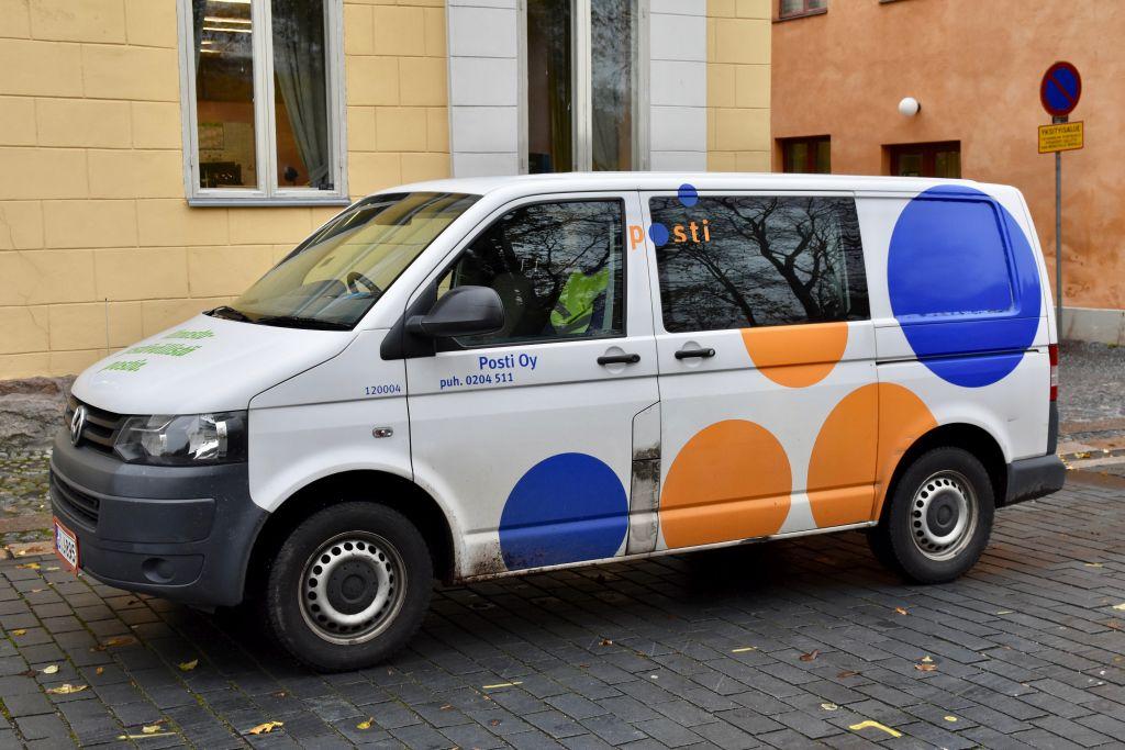 En av postens paketbilar.