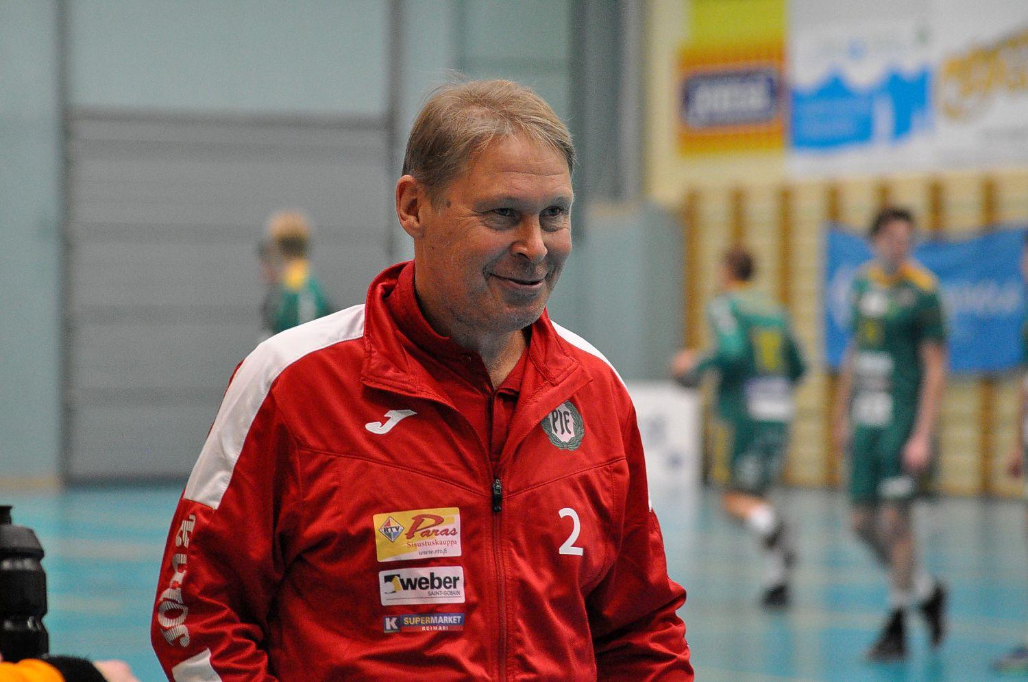 En nöjd handbollstränare