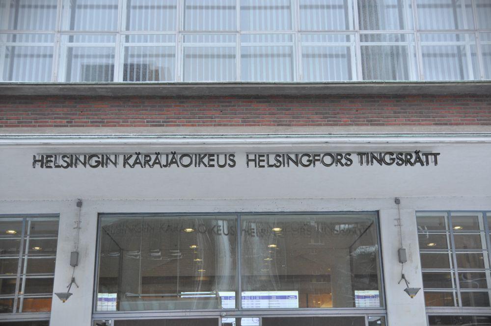 Tingsrättshus utifrån.