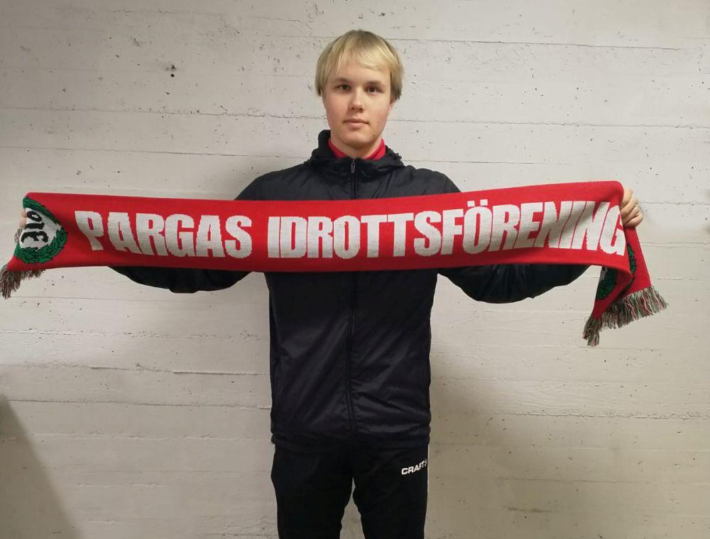 En fotbollsspelare i ny klubb