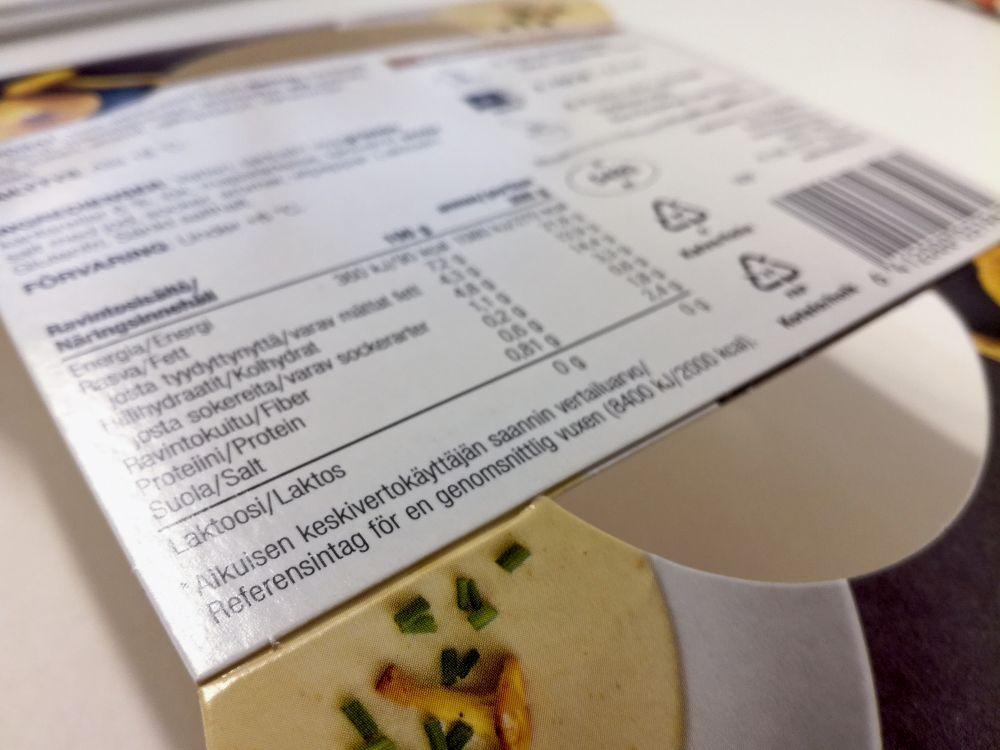 Papper med text.