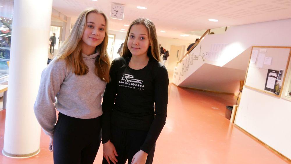 Fia Casagrande och Edith Rönnholm trivs i S:t Olofsskolan.