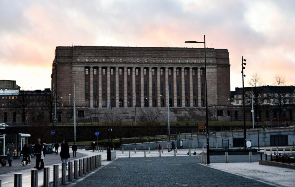 Riksdagshuset i vinterskrud