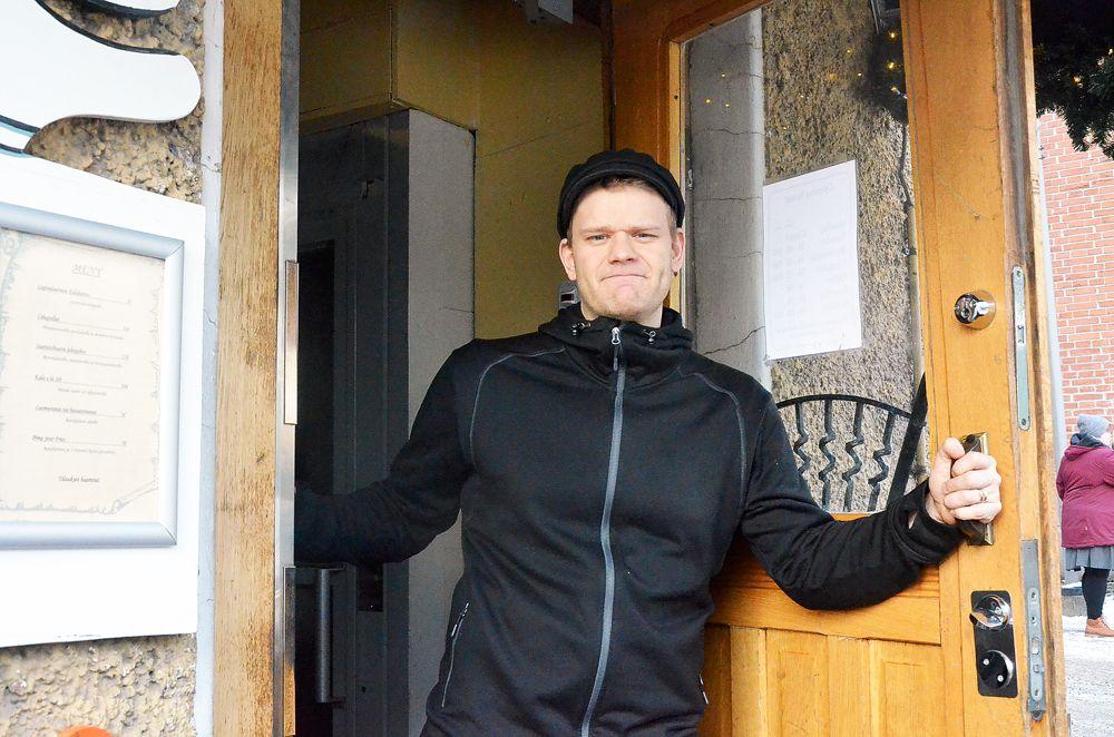 Skärgårdsbaren, Nikolai Sumelius