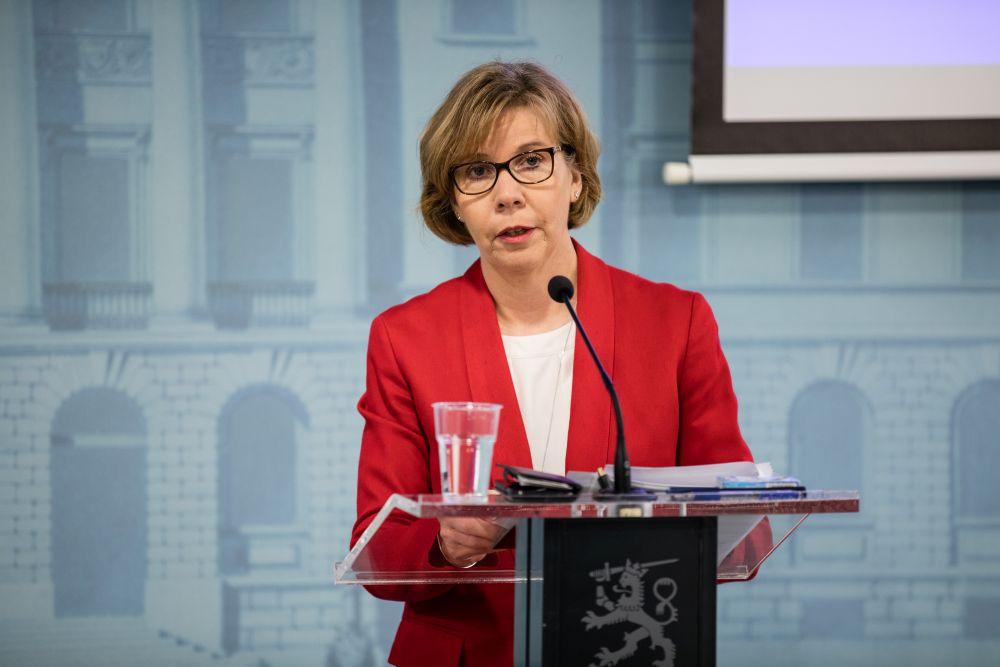 SFP:s partiordförande, justitieminister Anna-Maja Henriksson