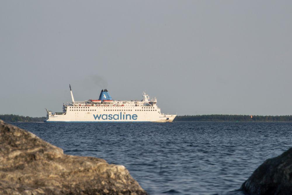 Färja på havet.