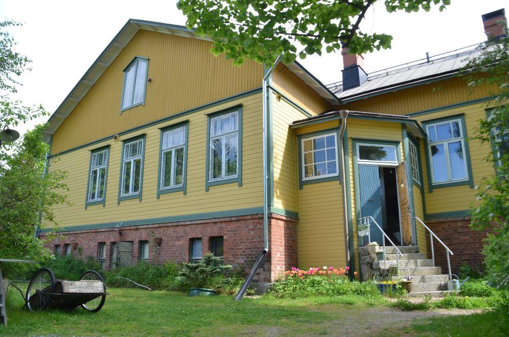 Gammalt trähus.