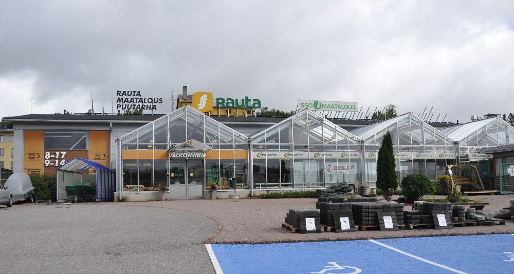 Järnaffär. På taket en stor S-Rauta-skylt.