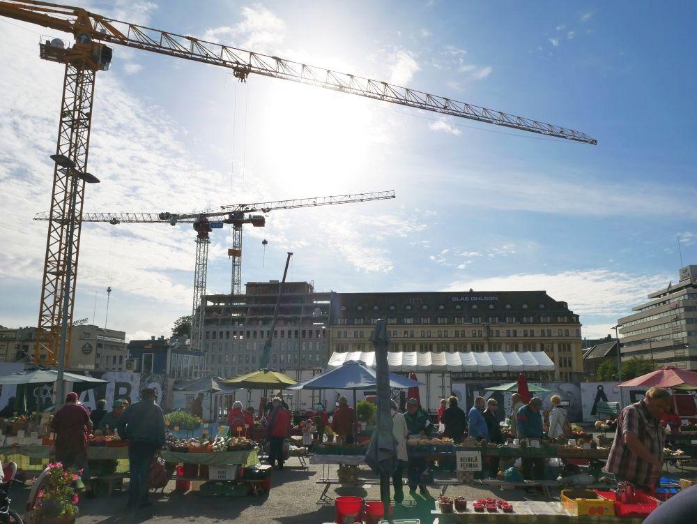 salutorgets försäljning i åbo och lyftkranar
